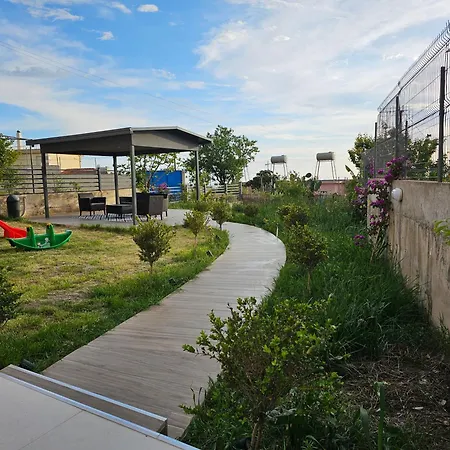 Гостевой дом Viewtopia House 4*